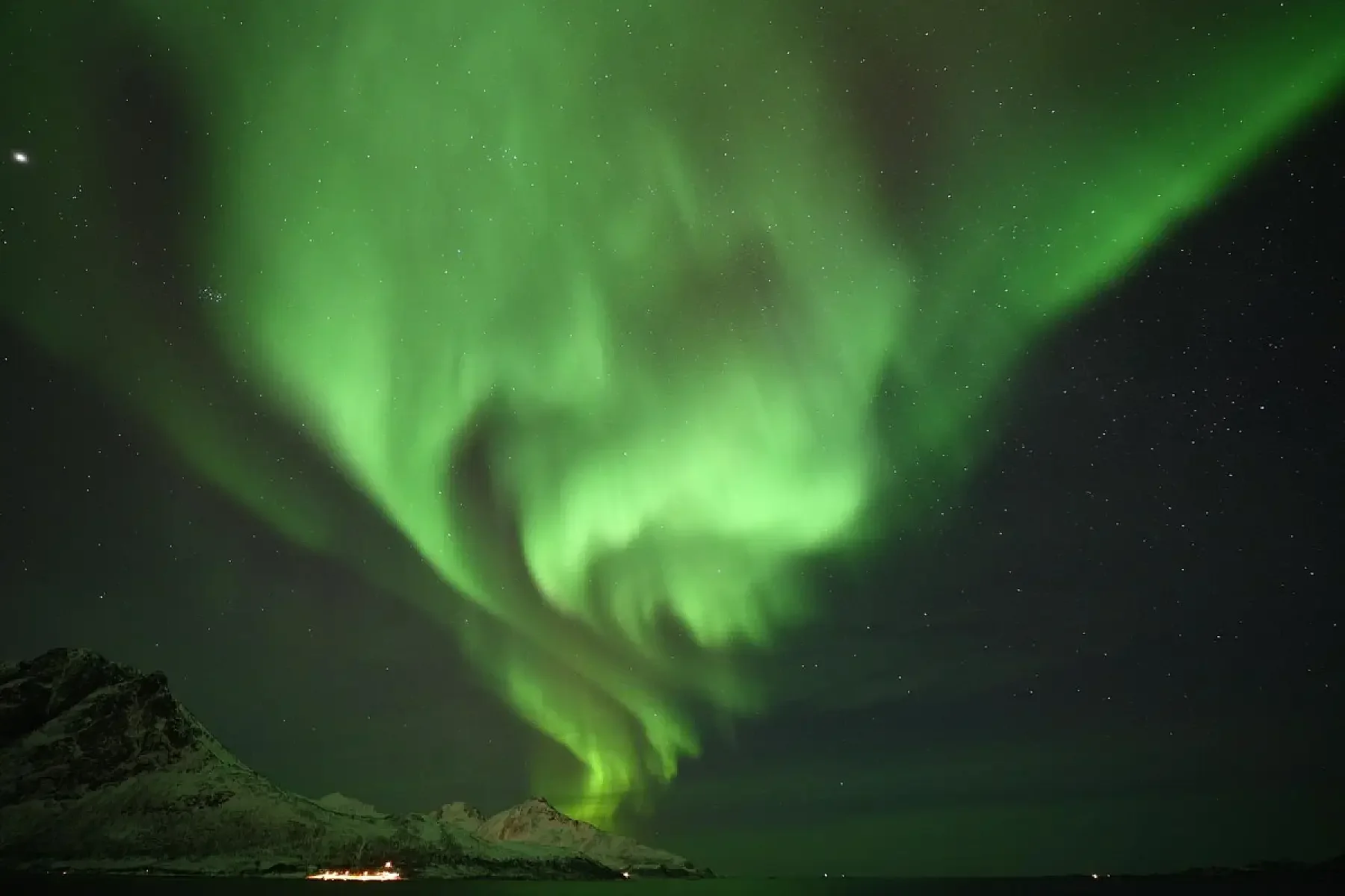 The Ultimate Aurora Chase: Private Tour from Harstad & Narvik